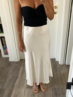 Gonna Satin Chic